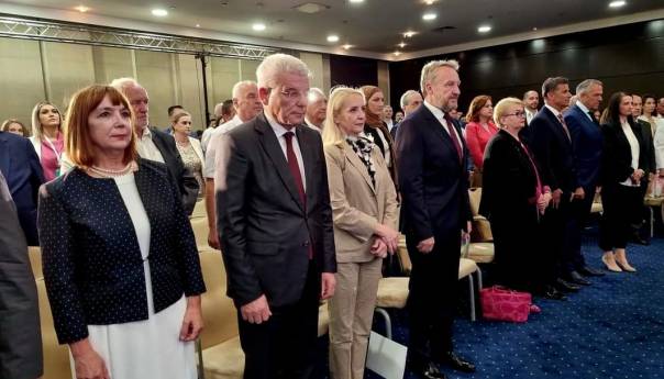 SDA obilježava 32 godine od osnivanja, u toku svečana sjednica