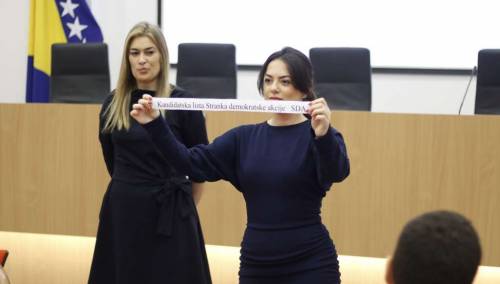 SDA osigurala 12 delegata u Klubu Bošnjaka u Domu naroda FBiH