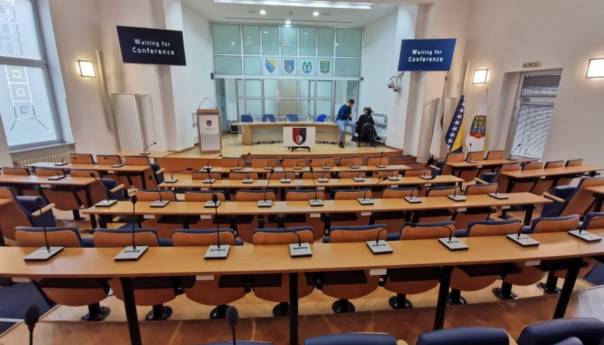 SDA pobijedila u šest kantona, HDZ u tri