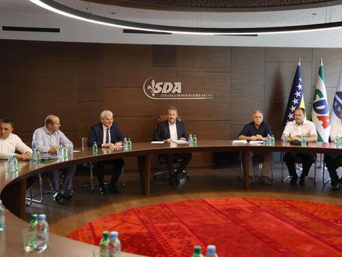 SDA podržala Trojku iz RS, ali nema namjeru ulaziti u vlast