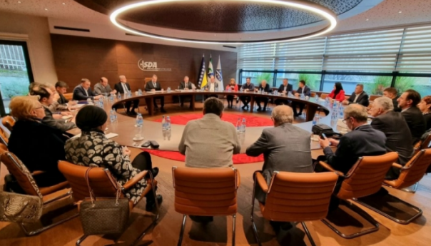 SDA poziva na pregovore: Bez nas se ne može formirati vlast u FBIH