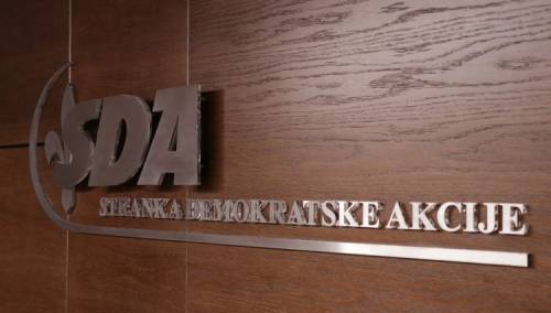 SDA: Pozivamo gradonačelnika Tuzle da spriječi trgovinu uticajem