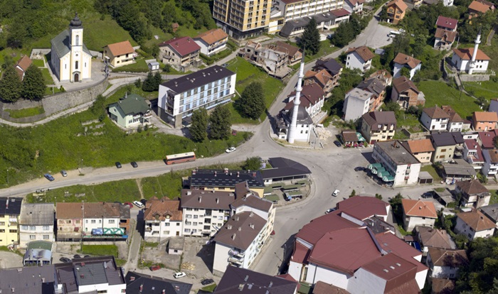 SDA Srebrenica pozvala Inzka da zaustavi gradnju spomenika
