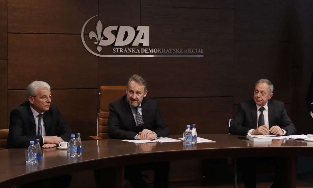 SDA: Zaključak NSRS-a o povlačenju sudija Ustavnog suda BiH je napad na Dejtonski sporazum