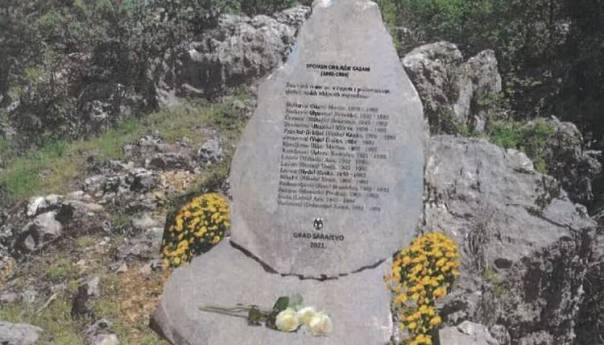 SDP podržao izvorni tekst na spomeniku na Kazanima