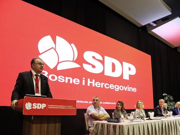 SDP: Politika SNSD-a kapitulirala pred institucijama države BiH