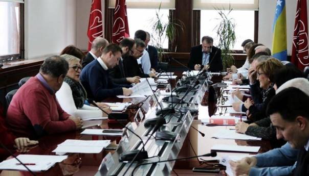 SDP traži obustavu nastave u svim školama u FBiH