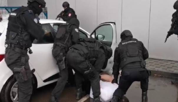 SDS: Da li MUP-om RS upravljaju kriminalci sa značkama