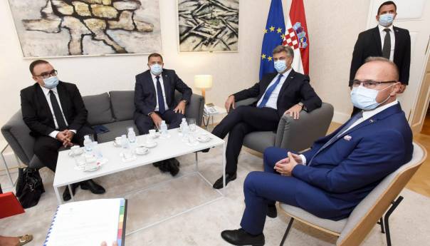 SDS: Dodik digao ruke od Trgovske gore