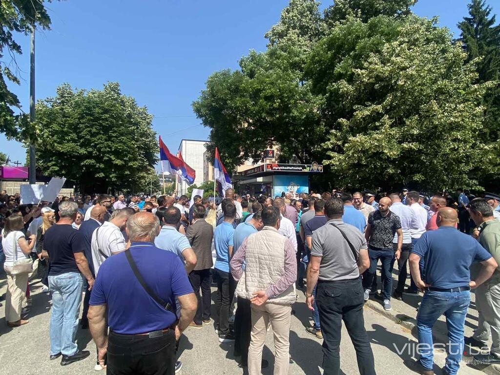 SDS: Dodikov režim progoni opoziciju, sutra protest u Banjaluci
