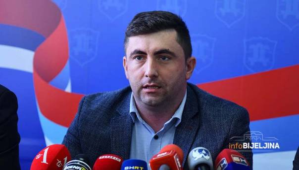 SDS i PDP predstavili kandidata za gradonačelnika Bijeljine Ljubišu Petrovića