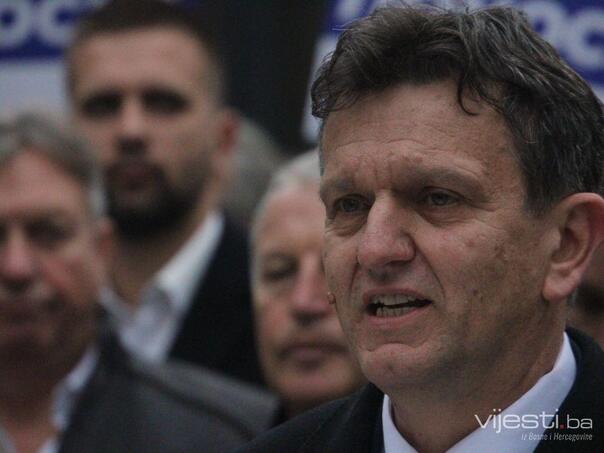 SDS počeo kampanju: "Nećemo trgovati interesima RS"