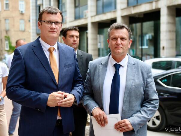 SDS spreman na dogovor s opozicijom, poslali poruku Vukanoviću