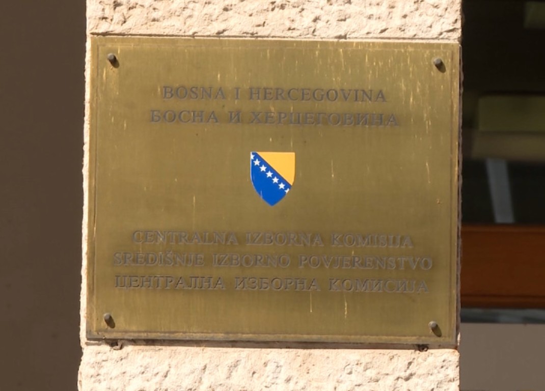 SDS traži ponavljanje izbora: "Sve oči uprte u CIK" 