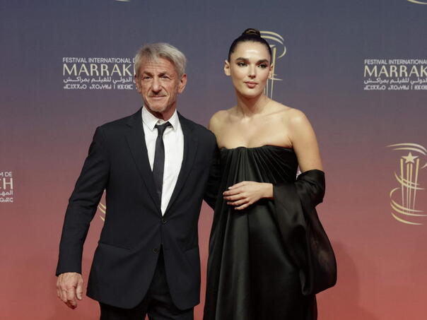 Sean Penn predstavio svoju 34 godine mlađu djevojku