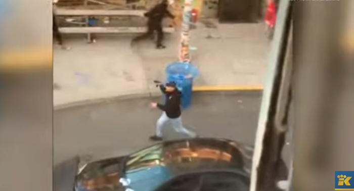 Seattle: Muškarac automobilom uletio među demonstrante i ranio jednu osobu