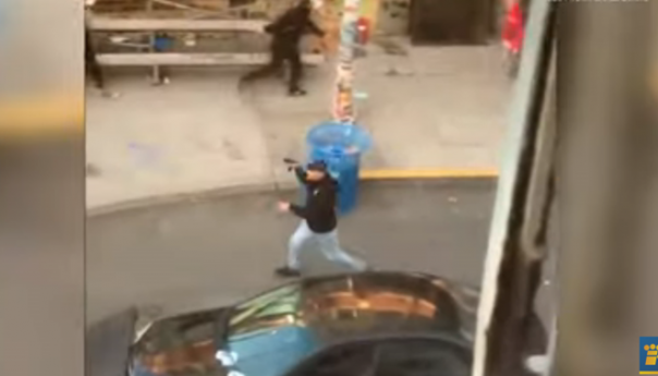 Seattle: Muškarac automobilom uletio među demonstrante i ranio jednu osobu