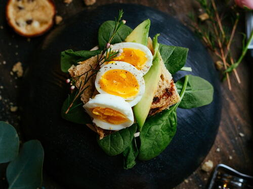 Sedam namirnica za doručak koje će nas držati sitima do ručka