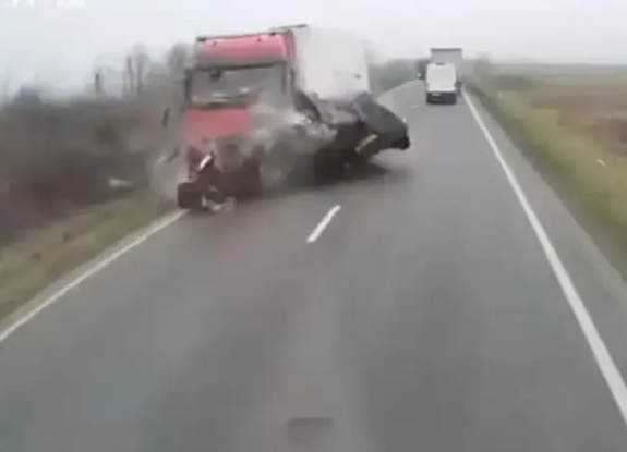 Sedam navijača PAOK-a poginulo u stravičnoj nesreći