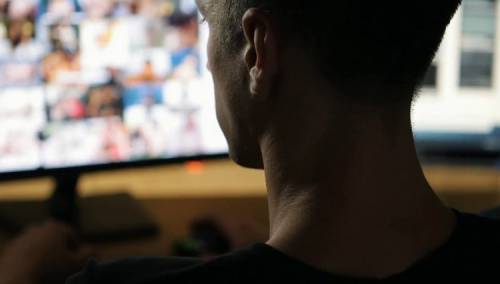 Sedam uhapšenih u RS, osumnjičeni za vrbovanje djece radi pornografije