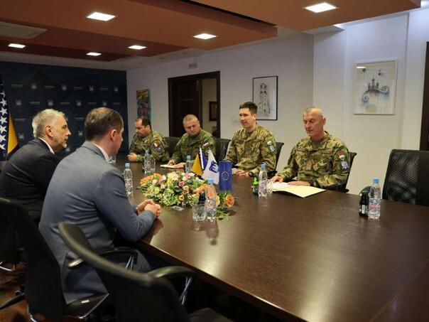 Sedić i Sticzo: Nužna strategija za upravljanje migracijama u BiH