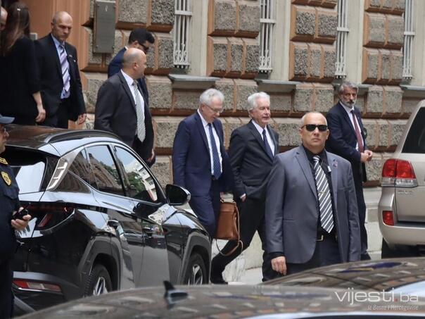 Šef CIA-e upozorava: Izrael i Iran ne žele rat, ali situacija je napeta