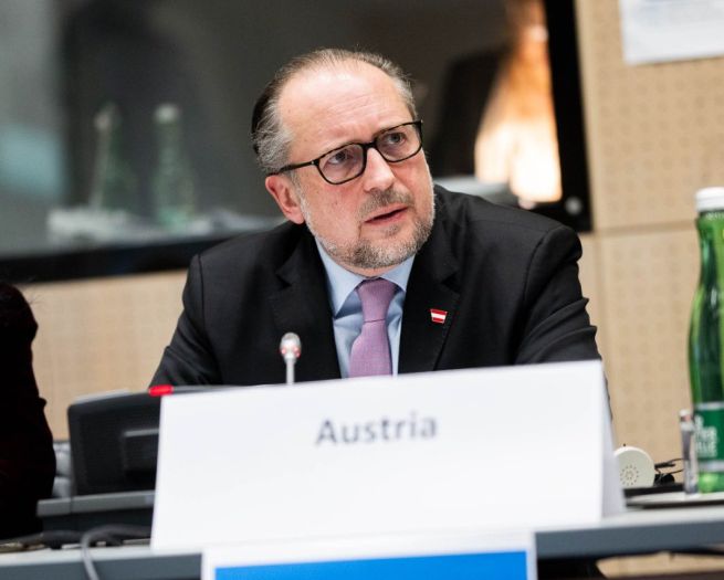Šef diplomatije Austrije: Ne možemo srušiti sve mostove s Rusijom