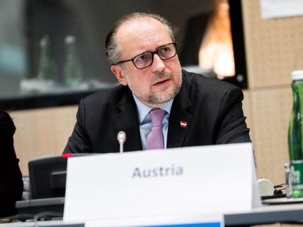 Šef diplomatije Austrije: Ne možemo srušiti sve mostove s Rusijom
