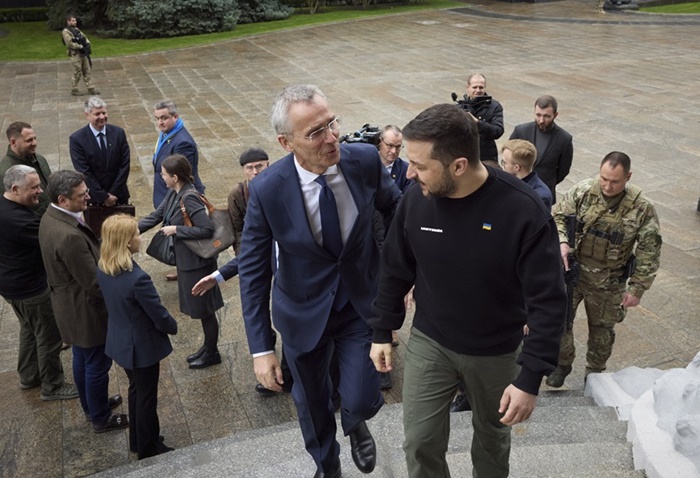 Šef NATO-a o Ukrajini: Mir da, ali ne da Rusija diktira uslove