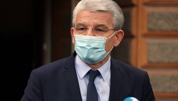 Šefik Džaferović negativan na koronavirus