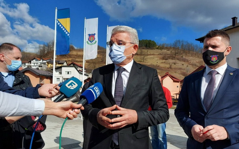 Džaferović proglašen počasnim građaninom općine Bužim
