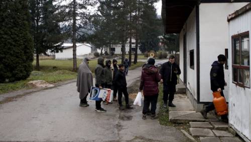 Selimbegović: Sutra premještanje do 150 migranata iz Ušivka u Blažuj