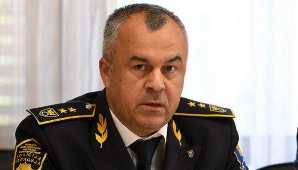 SEMIR ŠUT - UNIŠTAVATI VOZILA BAHATIM VOZAČIMA