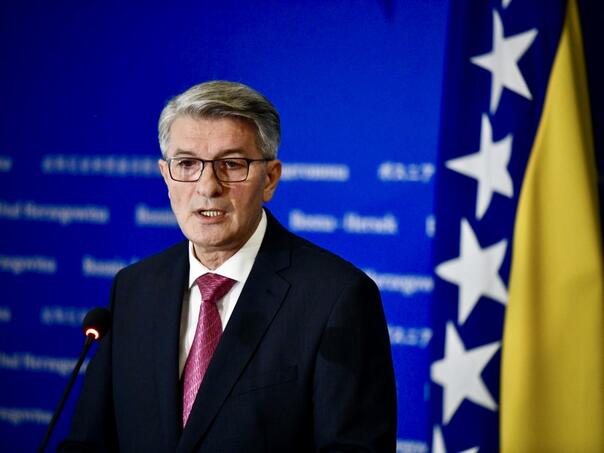 Šemsudin Mehmedović promovira knjigu o reformama u BiH