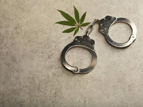 Senad Peleš optužen da je po djetetu poslao kupcu paketić marihuane