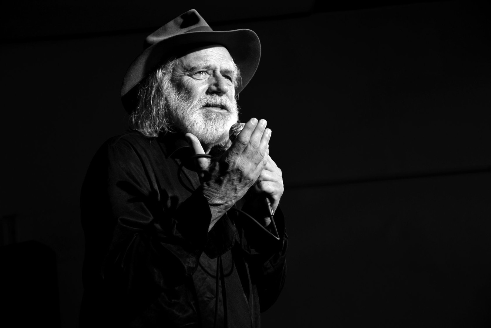 Šerbedžija podržao studente u Srbiji: Šutim zajedno s vama