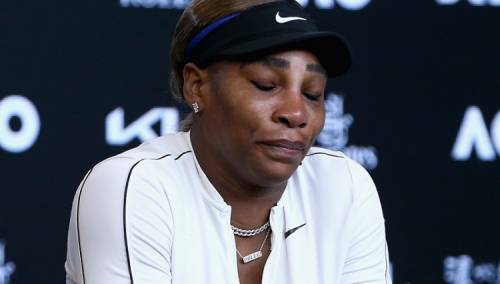 Serena Williams u suzama napustila konferenciju za medije