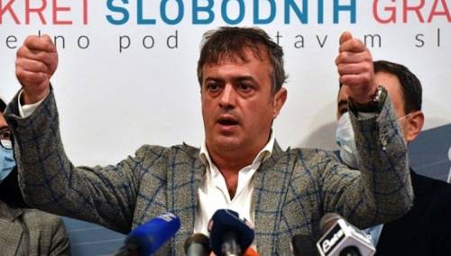 Sergej Trifunović napadnut tokom prikupljanja potpisa za izbore