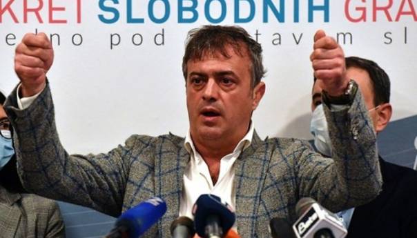 Sergej Trifunović napadnut tokom prikupljanja potpisa za izbore