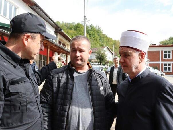 Šerif Hakalović kritične noći u Buturović Polju zoru dočekao na krošnji drveta