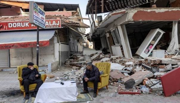 Šest poginulih u novom potresu u Turskoj, stotine povrijeđenih