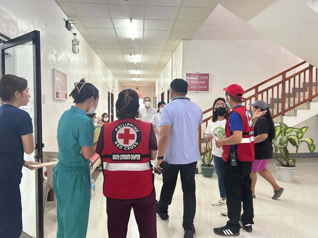 Šest učenika poginulo, a 17 povrijeđeno u pucnjavi u školi na Filipinima