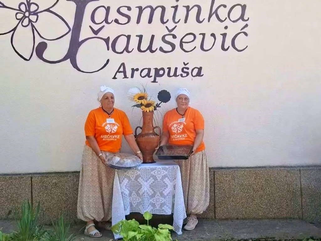 Šesta "Maslenicijada" u Arapuši okupila ljubitelje tradicionalne kuhinje