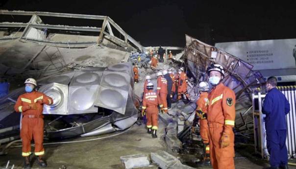 Šestero mrtvih u rušenju kineskog hotela-karantene