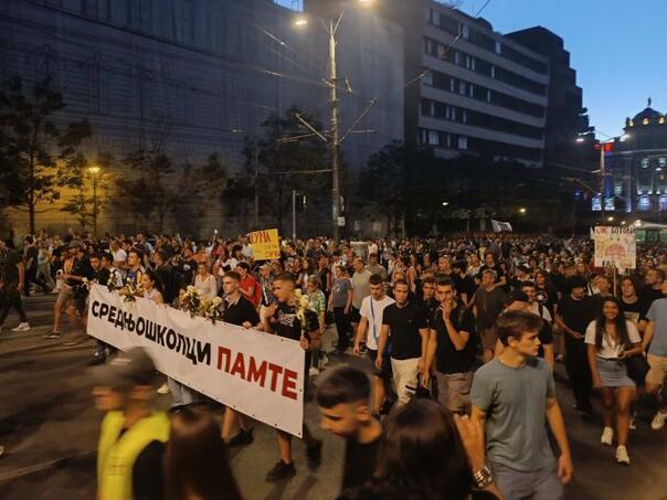 Šetnja u Beogradu: Ko je kriv što Sara danas neće poći u školu