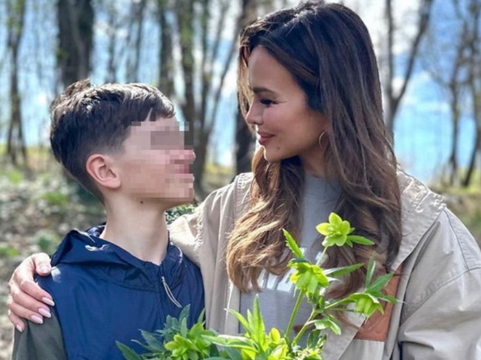 Severina objavila nove fotke iz Istre, sa sinom Aleksandrom uživala u prirodi
