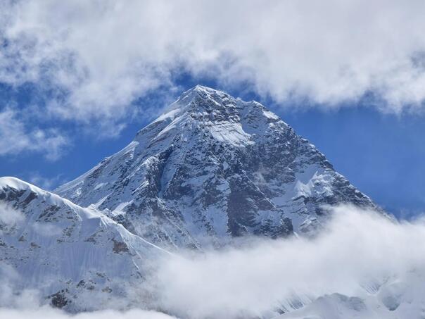 Mount Everest uzeo prve živote u ovoj sezoni