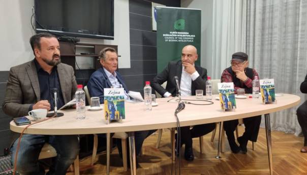 Sidran i Silajdžić promovisali zbirku pjesama Zejna autora Sulejmana Beće Kujovića