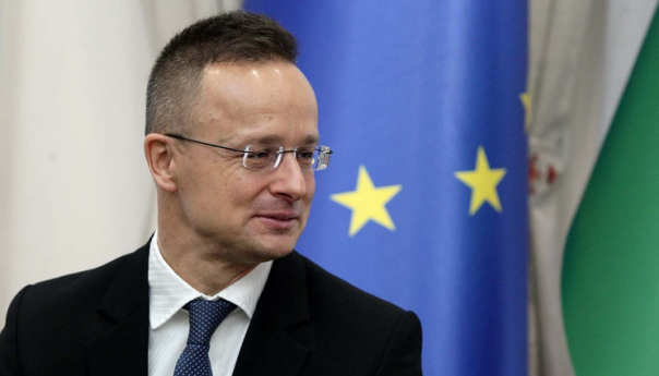 Sijarto: NATO ne smije direktno ući u sukob sa Rusijom