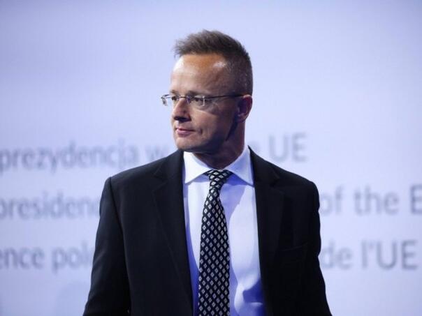 Sijarto optužio EU: Miješaju se u mađarske izbore